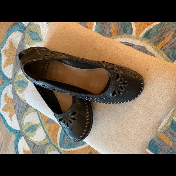 EARTH - Picture 3 of 6